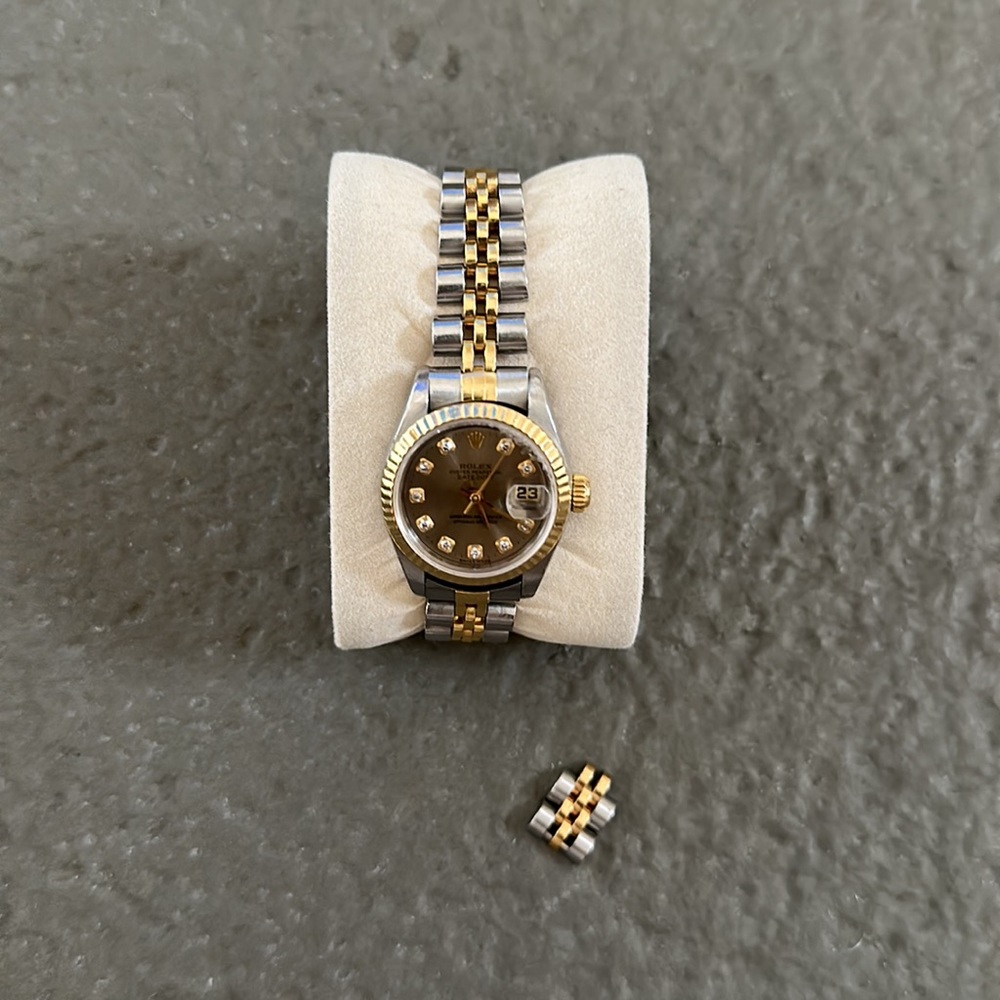 Rolex Ladies Datejust 26 with Diamond Dial Fluted Bezel Jubilee Steel & Gold - Picture 6 of 13
